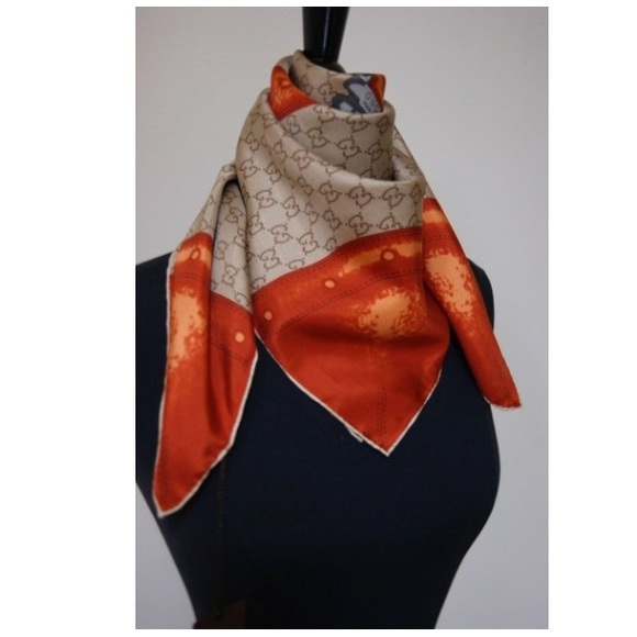 Gucci scarf - Picture 1 of 3